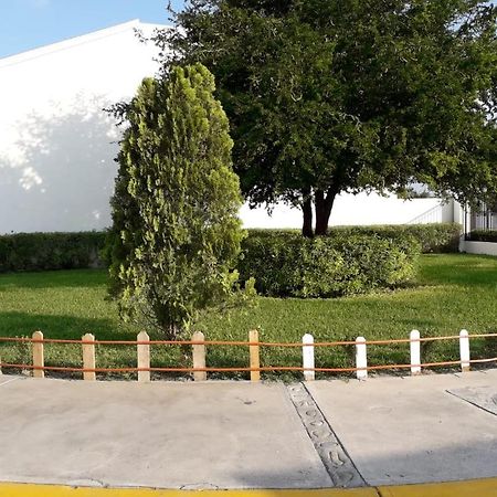 Airport Short & Long Term Express Almeria X Monterrey Exterior foto